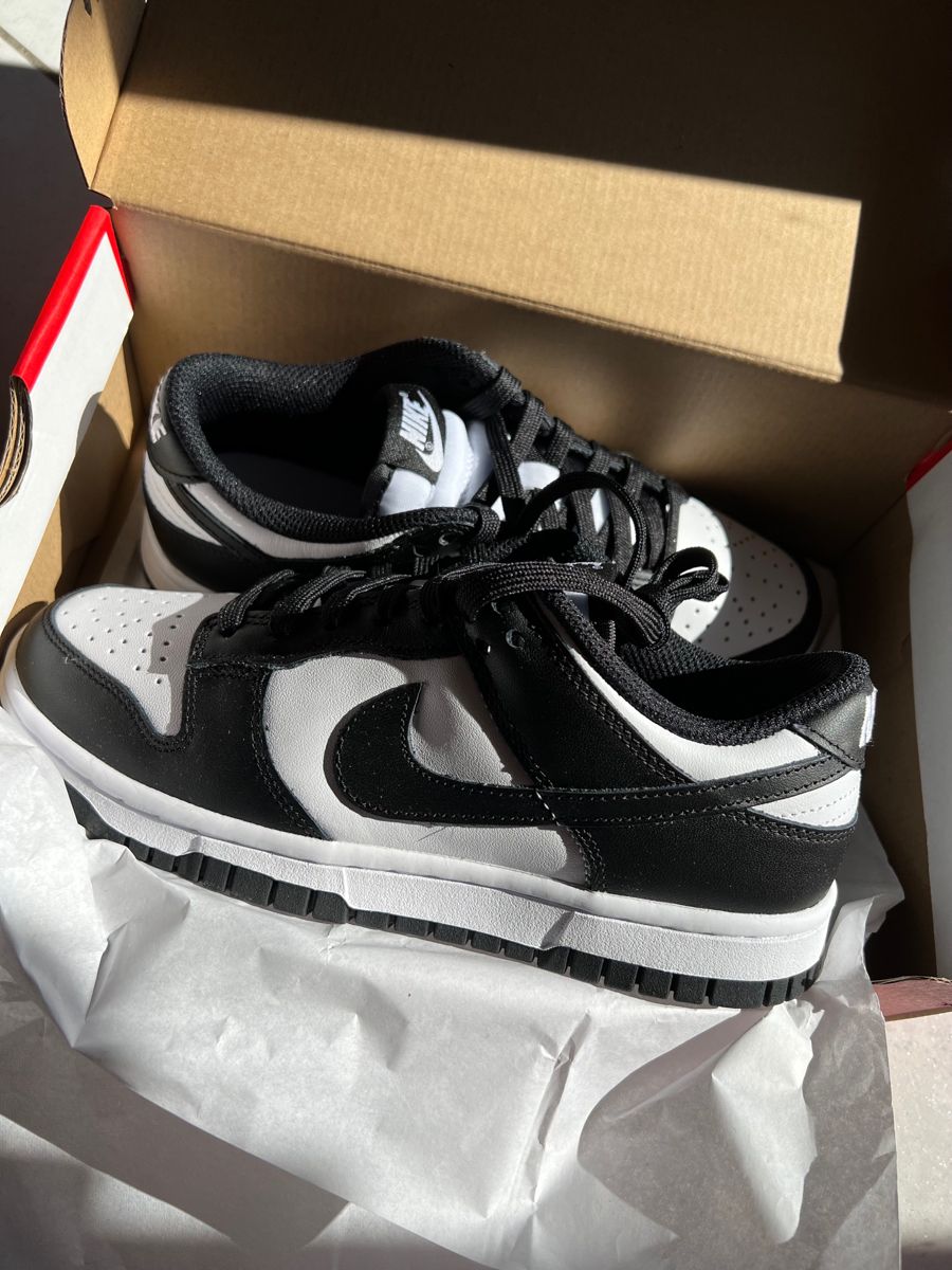  Dunk Low ‘Panda Black White’ photo review