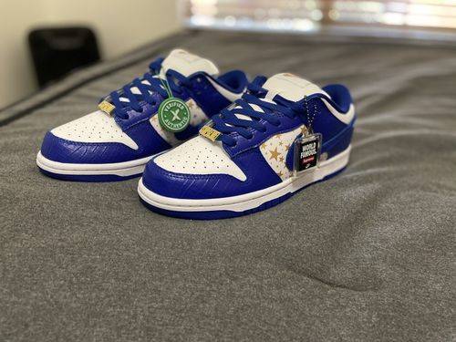  x Supreme SB Dunk Low OG QS ‘Hyper Royal’ photo review