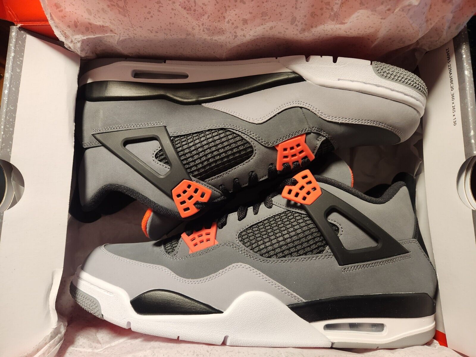 Air Jordan 4 Retro ‘Infrared’ photo review