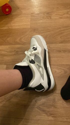 Air Jordan 4 Retro ‘Military Black’ photo review