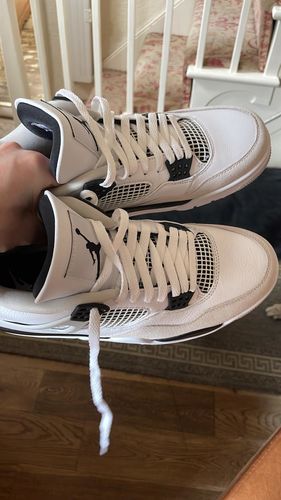 Air Jordan 4 Retro ‘Military Black’ photo review