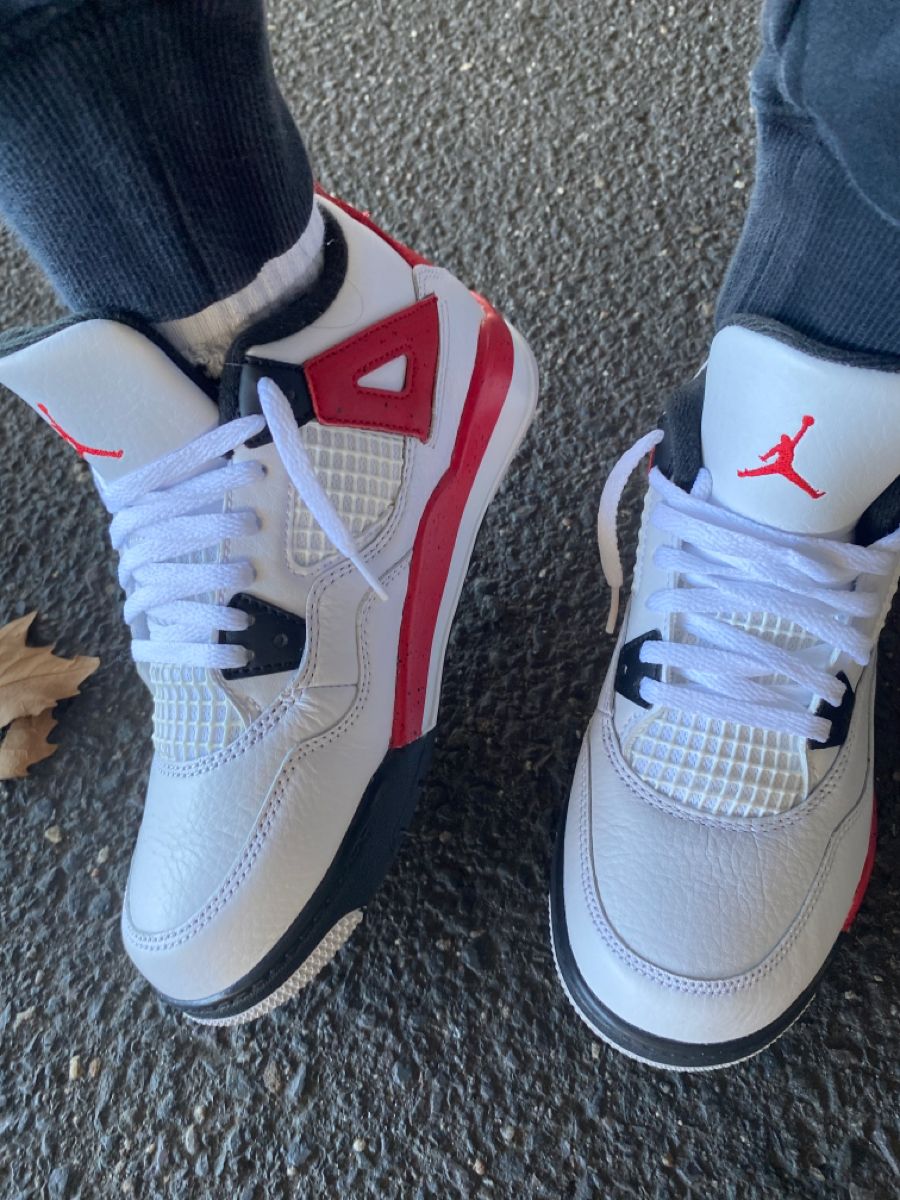 Air Jordan 4 Retro ‘Red Cement’ photo review