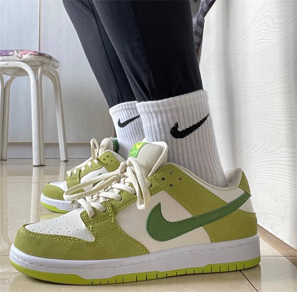  SB Dunk Low Pro ‘Fruity Pack – Green Apple’ photo review
