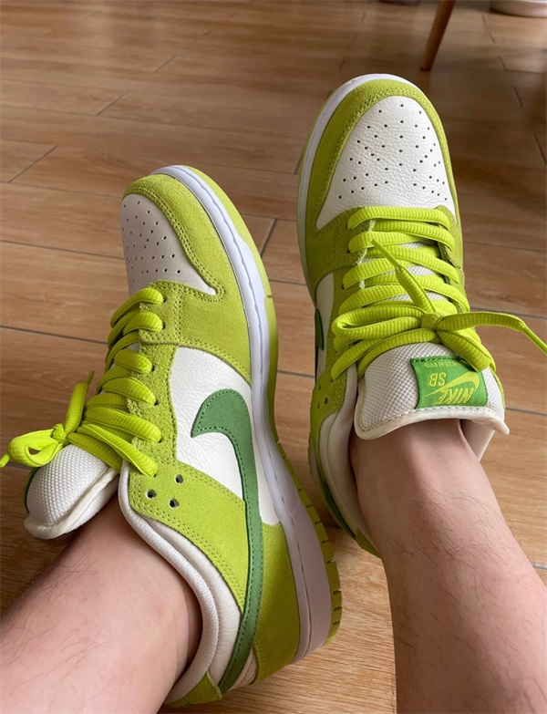  SB Dunk Low Pro ‘Fruity Pack – Green Apple’ photo review