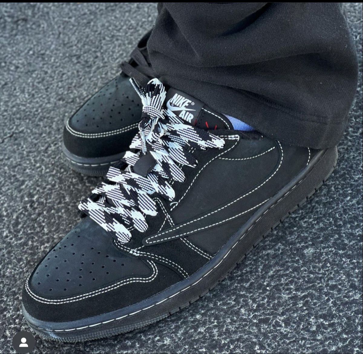Air Jordan 1 Low OG SP x Travis Scott ‘Black Phantom’ photo review