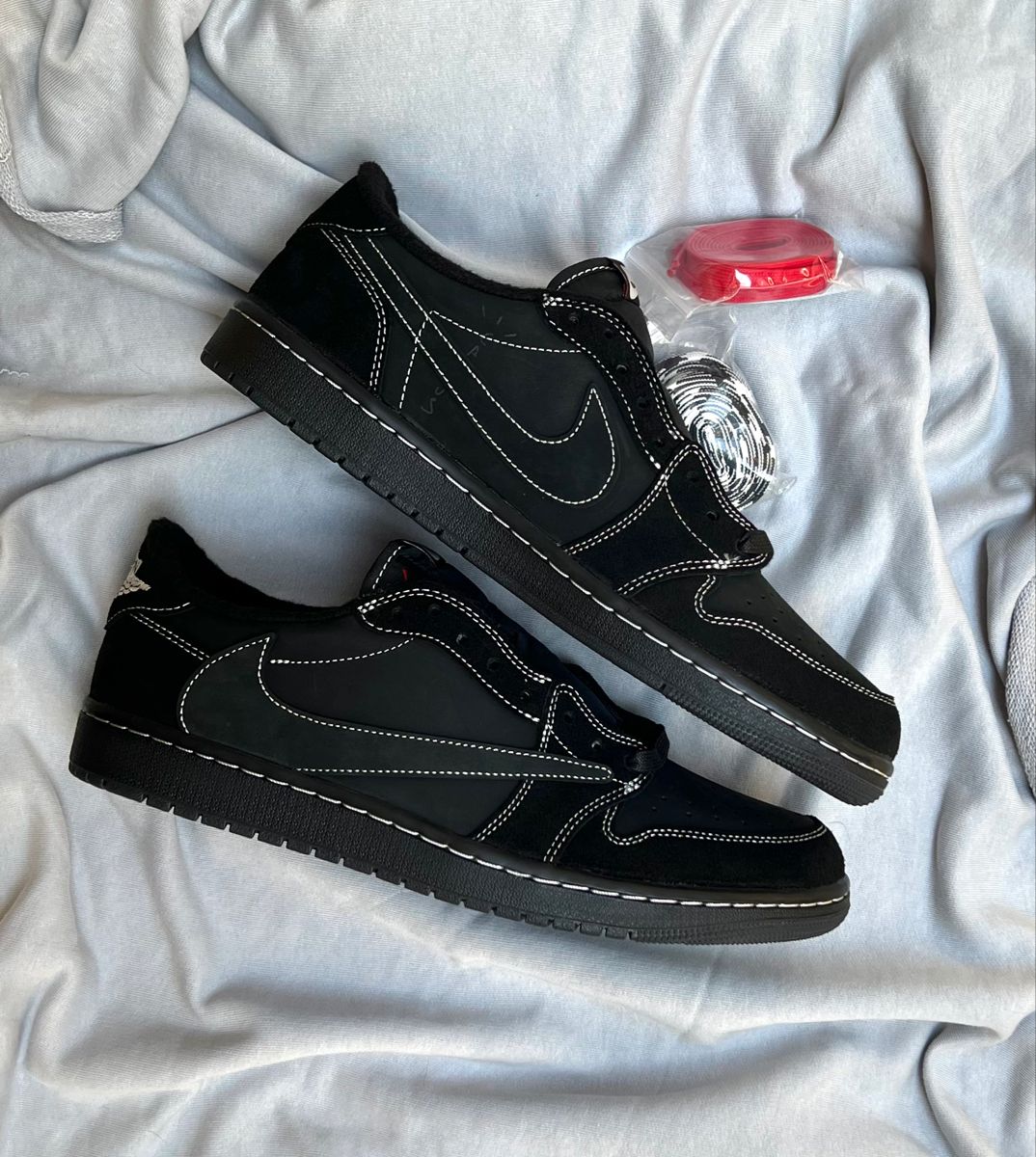 Air Jordan 1 Low OG SP x Travis Scott ‘Black Phantom’ photo review