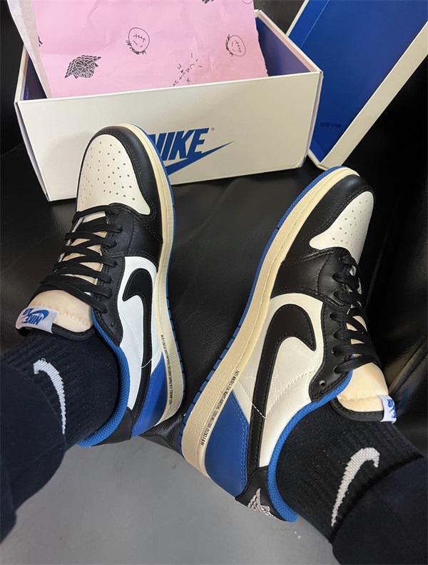 Air Jordan 1 Retro Low x Fragment Design x Travis Scott x ‘Sail Black Military Blue’ photo review