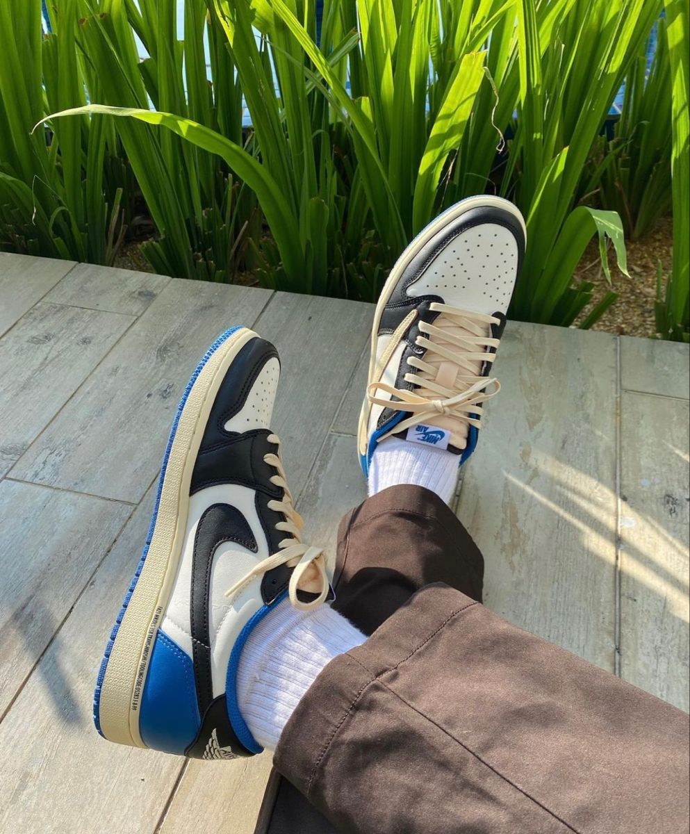 Air Jordan 1 Retro Low x Fragment Design x Travis Scott x ‘Sail Black Military Blue’ photo review
