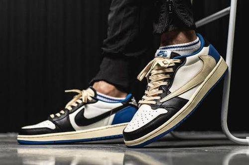 Air Jordan 1 Retro Low x Fragment Design x Travis Scott x ‘Sail Black Military Blue’ photo review