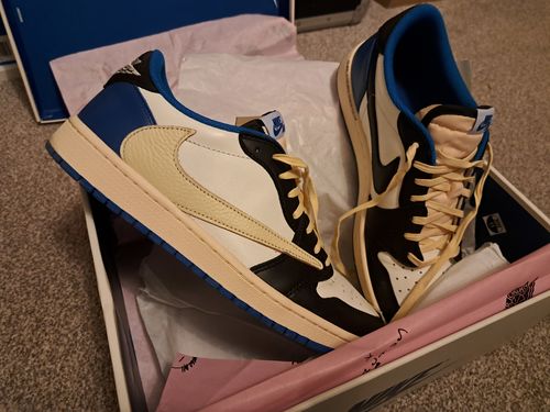 Air Jordan 1 Retro Low x Fragment Design x Travis Scott x ‘Sail Black Military Blue’ photo review