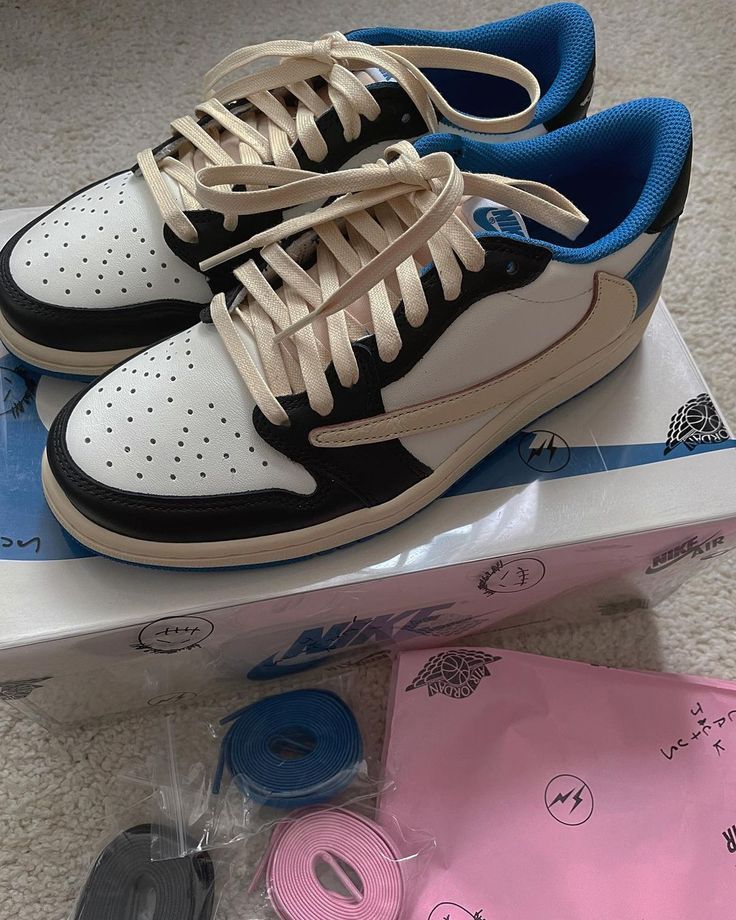 Air Jordan 1 Retro Low x Fragment Design x Travis Scott x ‘Sail Black Military Blue’ photo review