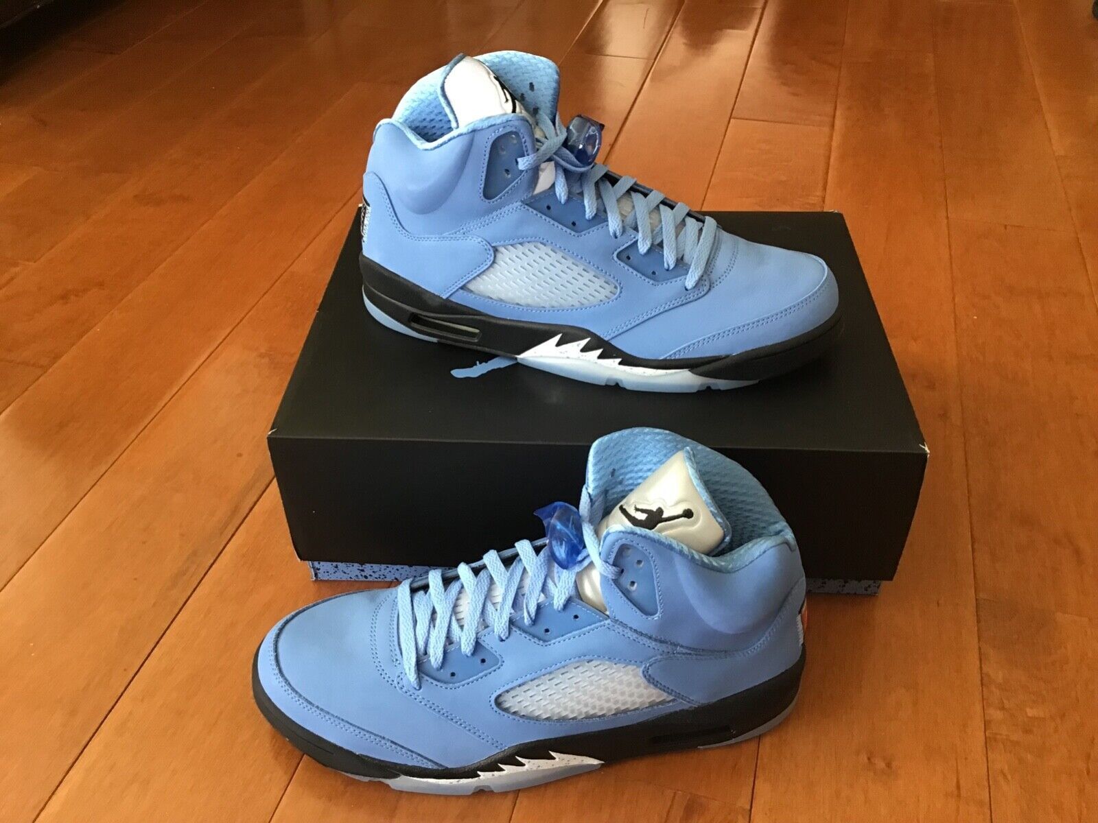 Air Jordan 5 Retro ‘UNC University Blue’ photo review