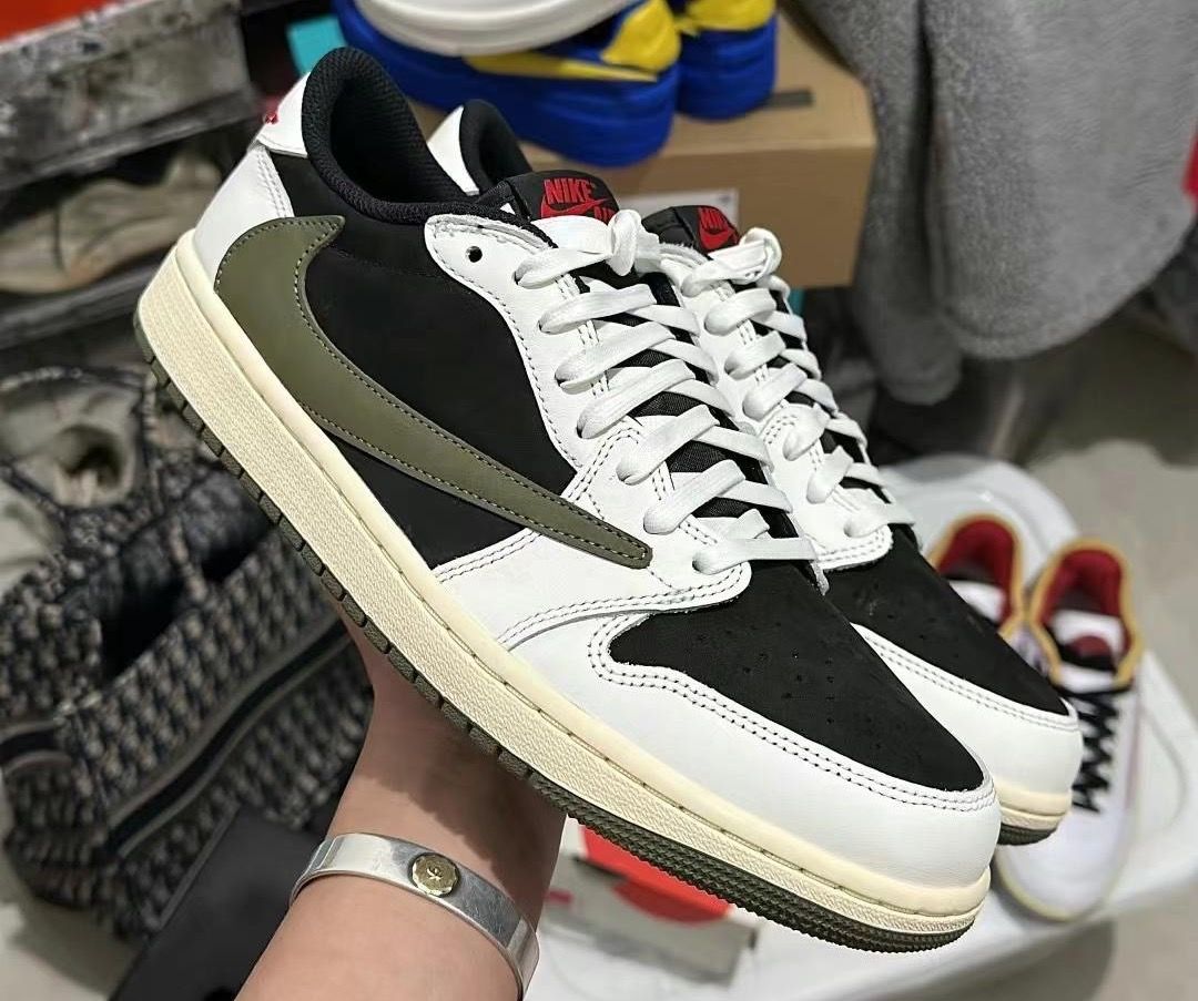 Air Jordan 1 Retro Low OG SP x Travis Scott ‘Olive’ photo review