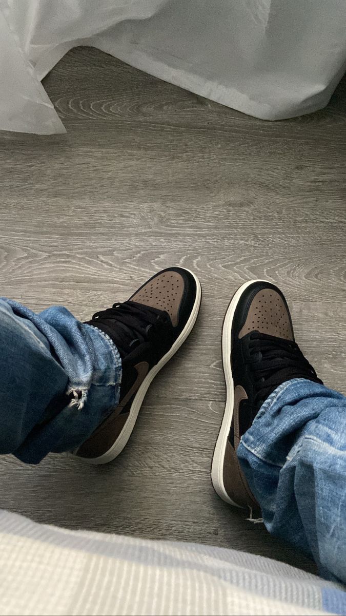 Air Jordan 1 Retro High OG ‘Palomino’ photo review