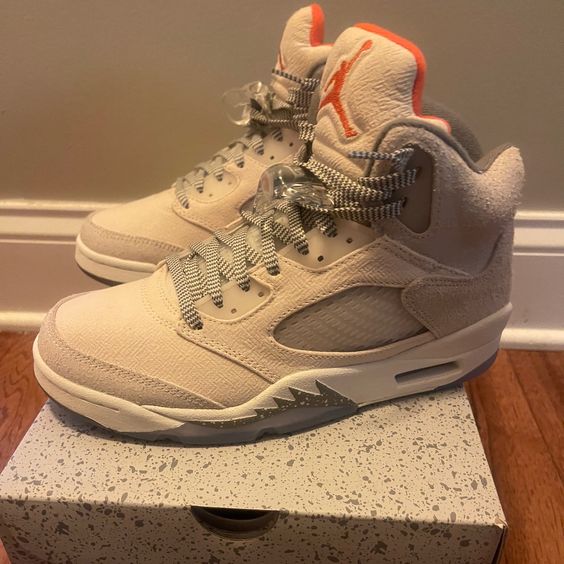 Air Jordan 5 Retro SE ‘Craft Light Orewood Brown’ photo review