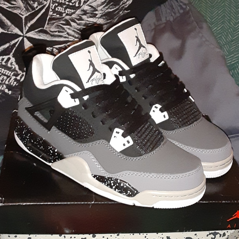Air Jordan 4 Retro ‘Fear’ photo review