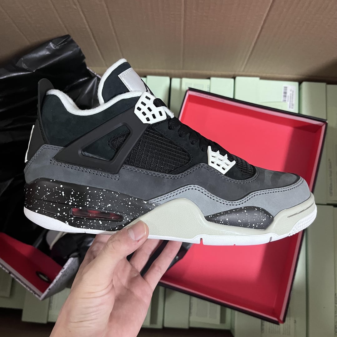 Air Jordan 4 Retro ‘Fear’ photo review