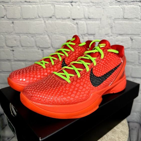  Zoom Kobe 6 Protro ‘Reverse Grinch’ photo review