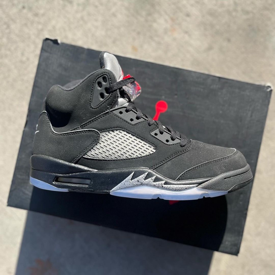 Air Jordan 5 Retro OG ‘Black Metallic Reimagined’ photo review